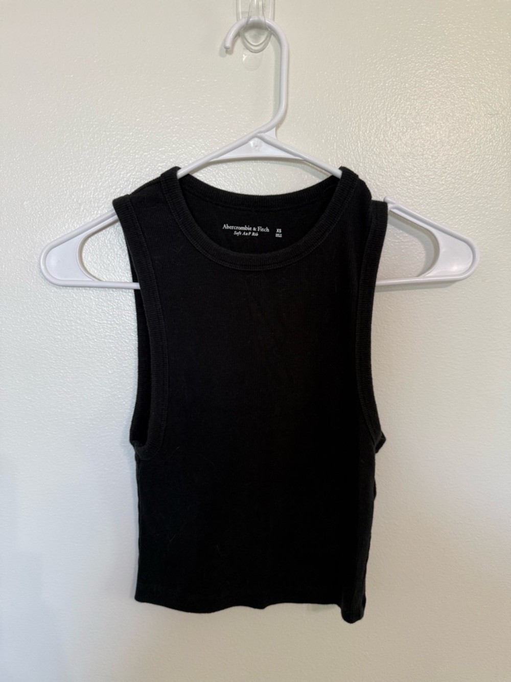 Abercrombie & Fitch Black Ribbed Cropped Tank, size XS